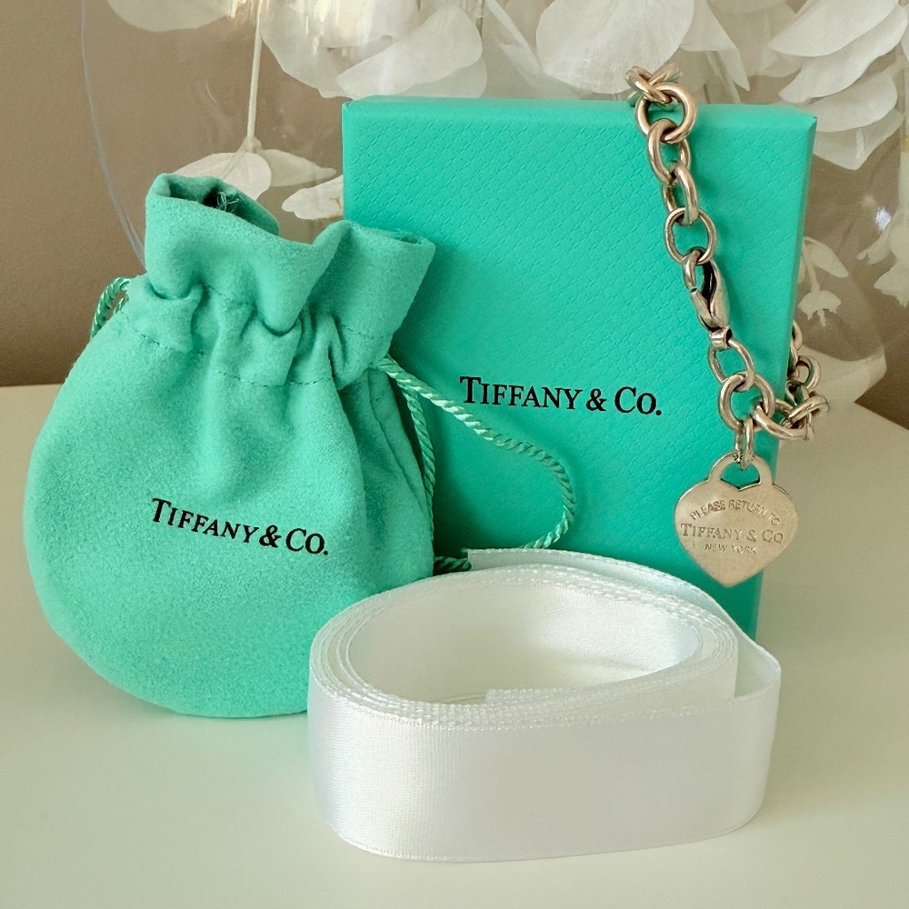 Return to Tiffany® Heart Tag Charm Bracelet in Silver (Size M)